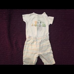 Carters baby set 0-3 months “Going to Grandma’s”